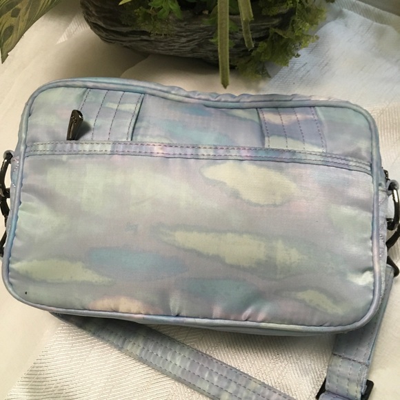 LUG - Picture 3 of 5